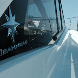 Jeanneau-Leader36-Motor-Boat-Trogir-6pax