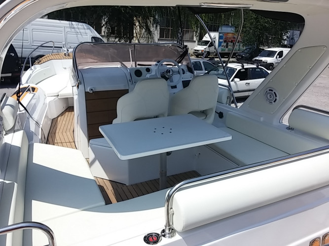 aquamaxb27f-split-trogir-rib