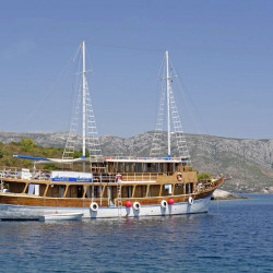 Aneta 15 cabins 32 pax Trogir 5