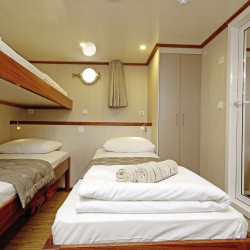 Aria Rijeka 18 cabins 33 pax 34