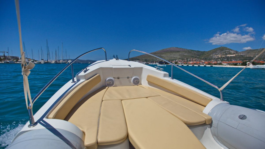 aquamaxb20f-split-trogir-rib