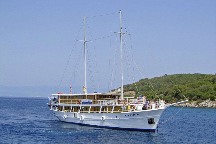 Kazimir 15 cabins 36 pax Zadar 7