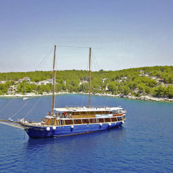 Kruna Mora 16 cabins 35 pax Zadar 11