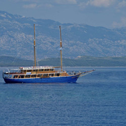 Kruna Mora 16 cabins 35 pax Zadar 2