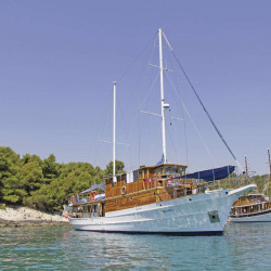 Mirabela 11 cabins 26 pax trogir 15