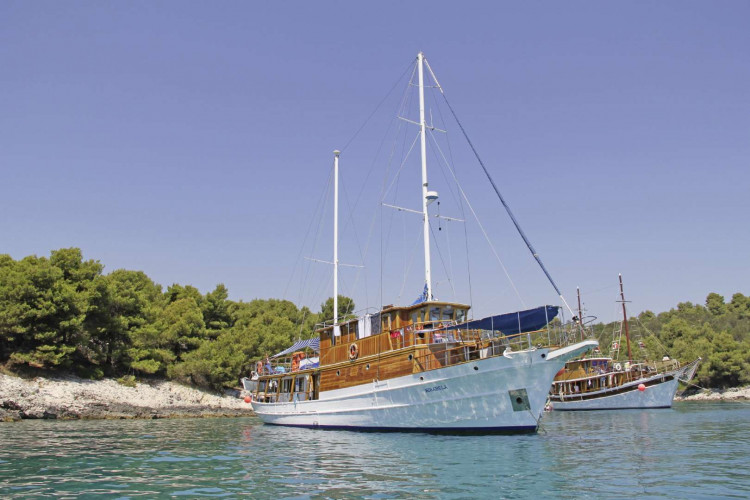 Mirabela 11 cabins 26 pax trogir 15