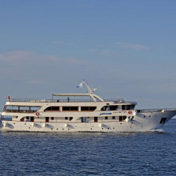 Mystic 19 cabins 40 pax Trogir 1