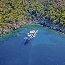 Mystic 19 cabins 40 pax Trogir 13