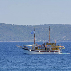 Orkan 10 cabins 20 pax Trogir 13