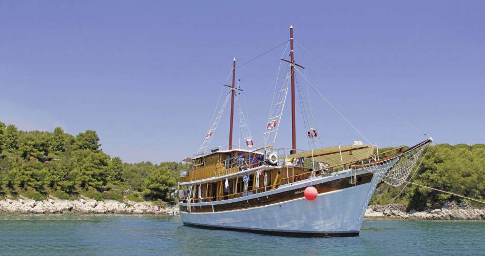 Orkan 10 cabins 20 pax Trogir 7