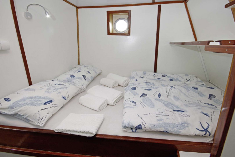 Otac Ivan 17 cabins 3 pax Trogir 50