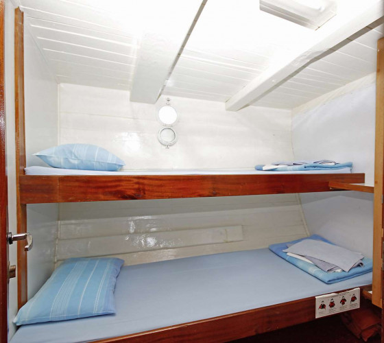 Pravedan 7 cabins 14 pax Trogir 23