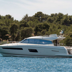 Prestige 550S Atonika 7pax Sibenik motor yacht 24