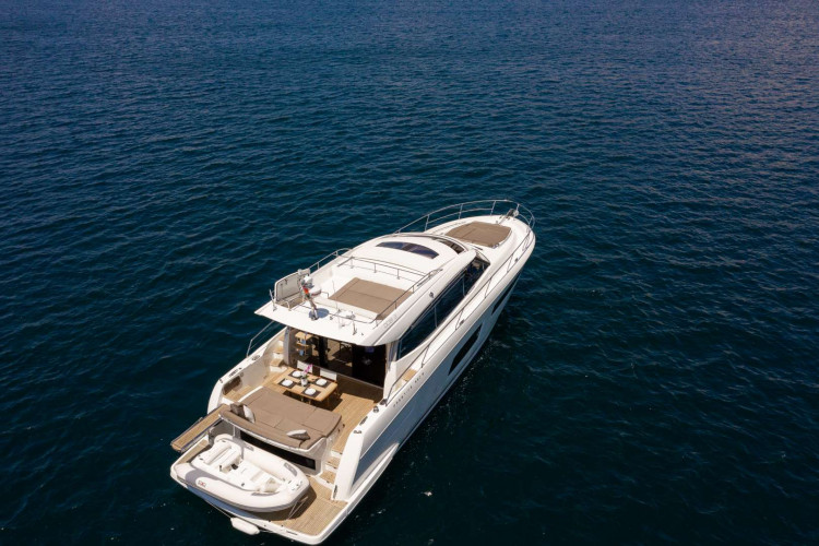 Prestige 550S Atonika 7pax Sibenik motor yacht 6