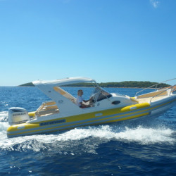 aquamaxb27f-split-trogir-rib