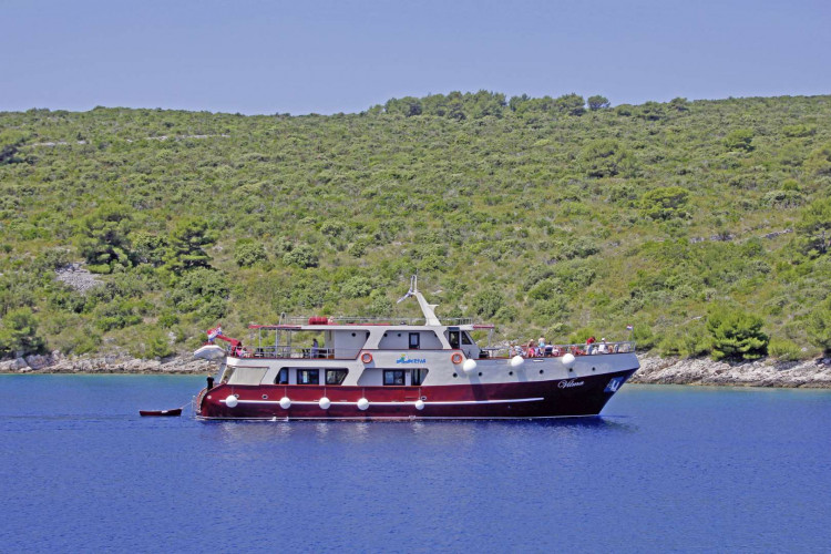 Vilma 13 cabins 28 pax trogir 10