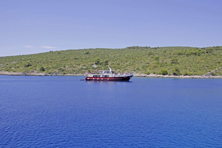 Vilma 13 cabins 28 pax trogir 11