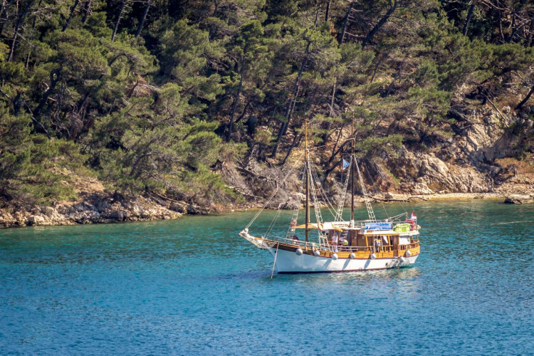 MS Zelenbor, Rijeka, 13 pax, 6 cabins