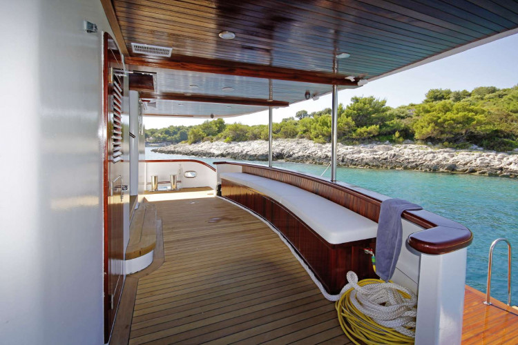 azzurro 19 cabins 40 pax trogir 20