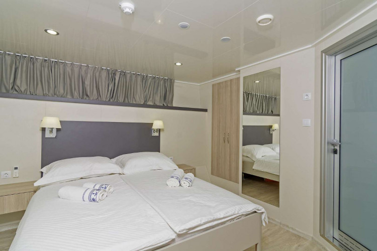 azzurro 19 cabins 40 pax trogir 27