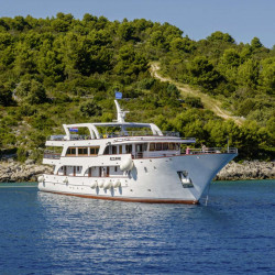 azzurro 19 cabins 40 pax trogir 6