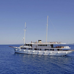 bellezza 19 cabins 40 pax trogir 5