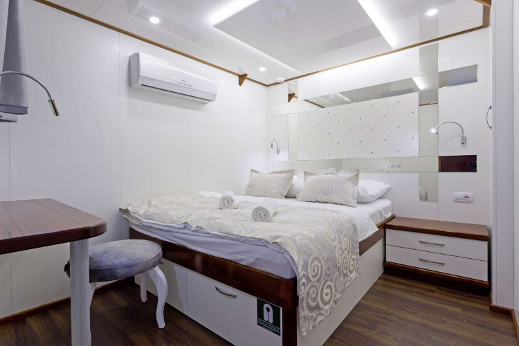 solaris 19 cabins 39 pax dubrovnik 65