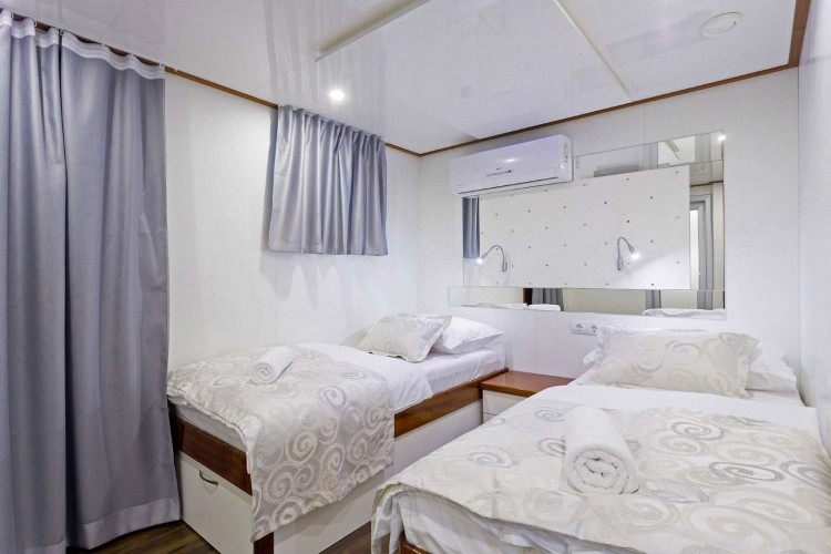 solaris 19 cabins 39 pax dubrovnik 79