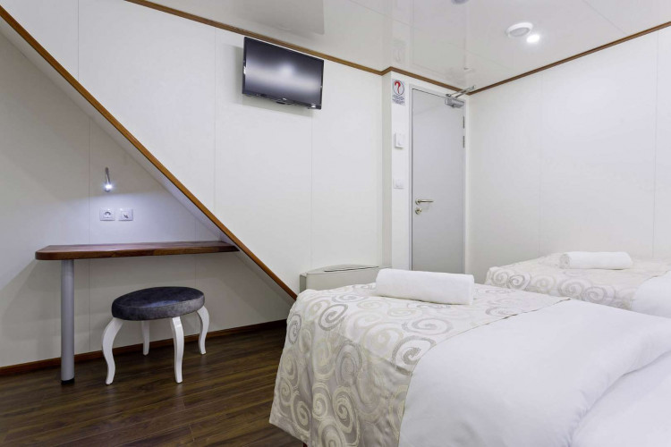 solaris 19 cabins 39 pax dubrovnik 86