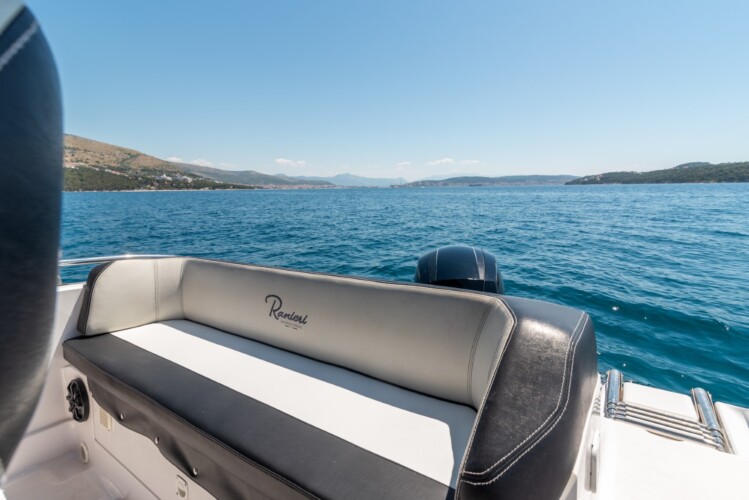 ranieri-speedboat-rent-boat-trogir-150HP